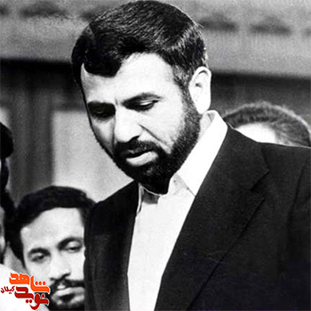 سرلشگر شهيد سیدموسی نامجو با شجاعت و تلاش خستگیناپذير خود دانشکده افسری را احيا کرد سرلشگر شهيد سیدموسی نامجو با شجاعت و تلاش خستگیناپذير خود دانشکده افسری را احيا کرد