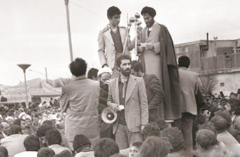 پایین کشیدن مجسمه شاه توسط شهید همت + عکس پایین کشیدن مجسمه شاه توسط شهید همت + عکس