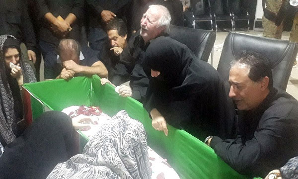 وداع پدر شهید علی طنوریان با فرزندش پس از ۳۵ سال وداع پدر شهید علی طنوریان با فرزندش پس از ۳۵ سال