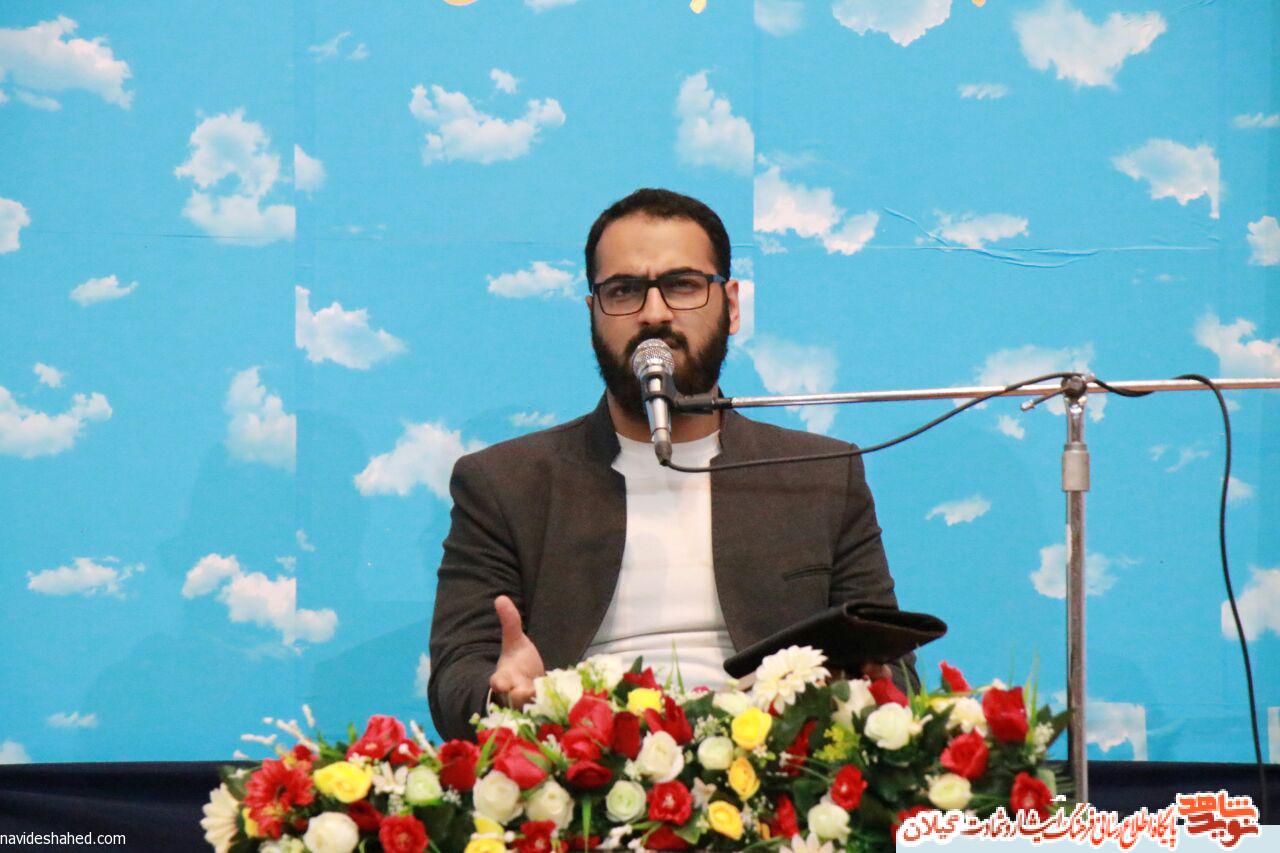 سومین یادواره شهدای گمنام در دانشگاه آزاد رشت برگزار شد سومین یادواره شهدای گمنام در دانشگاه آزاد رشت برگزار شد