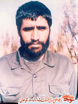 سردار شهید «علی یار شول» به روایت مادر/ این ها یادگاری های جبهه اند سردار شهید «علی یار شول» به روایت مادر/ این ها یادگاری های جبهه اند