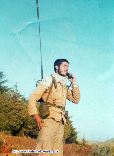 بی سیم چی / خاطره خودنوشت شهید مصطفي اخگر (1) بی سیم چی / خاطره خودنوشت شهید مصطفي اخگر (1)
