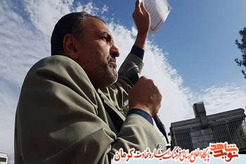 قرائت قرآن یاد همرزمان شهید را در من زنده می کند