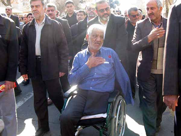 جانباز شهید دفاع مقدس: با عنایت آقا از جا بلند شدم!