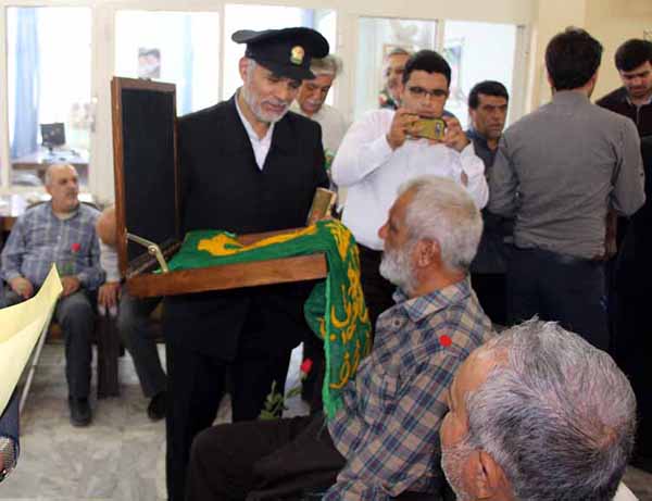 جانباز شهید دفاع مقدس: با عنایت آقا از جا بلند شدم!