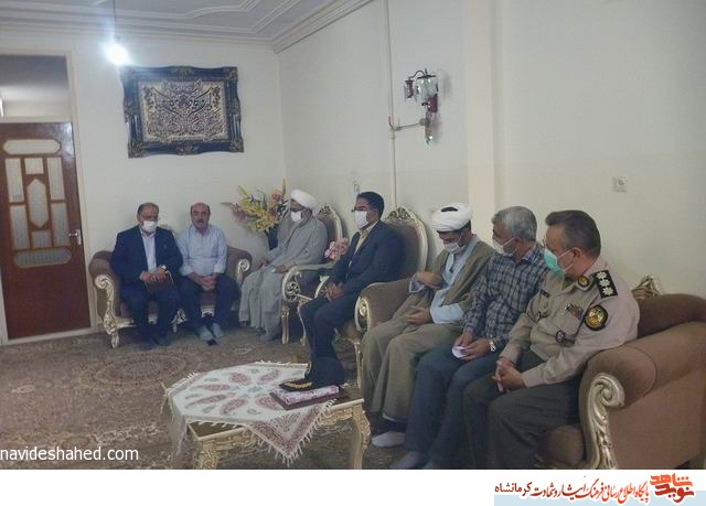 گلباران مزار مطهر شهدای نیروی انتظامی شهرستان ثلاث باباجانی+تصویر