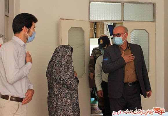 گزارش تصویری از دیدار مسئولان استانی با خانواده‌های شهدای قزوینی