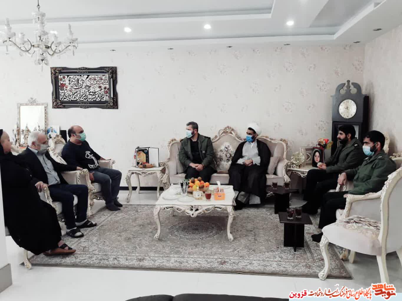 به مناسبت روز پرستار؛دیدار کارکنان سپاه ناحیه البرز با خانواده شهید مدافع سلامت