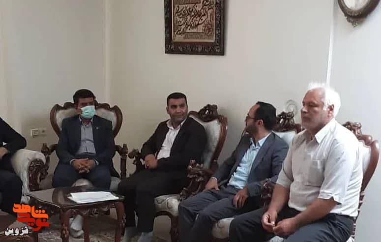 مسئولان قزوین از مقام خانواده‌های شهدا و جانبازان تجلیل کردند