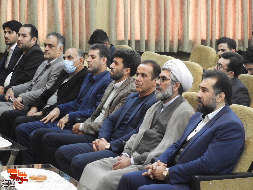 ۱۶ آذر؛ نماد بیداری دانشجویان در برابر کودتای آمریکایی ۱۶ آذر؛ نماد بیداری دانشجویان در برابر کودتای آمریکایی