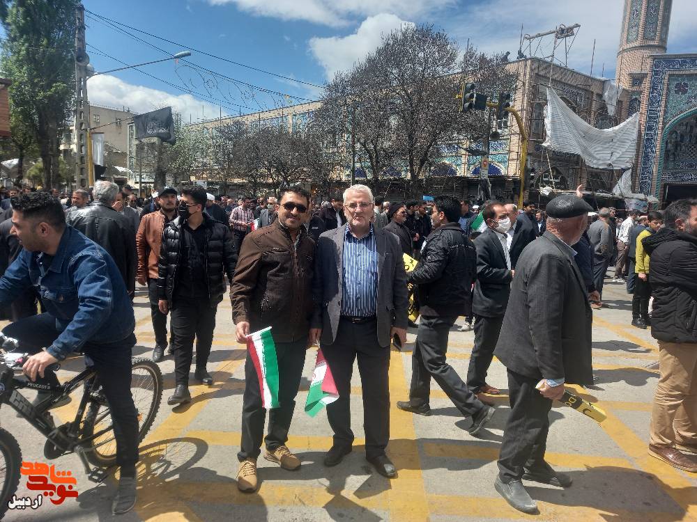 حضور گسترده جامعه ایثارگری و کارکنان بنیاد استان اردبیل در راهپیمایی روز جهانی قدس حضور گسترده جامعه ایثارگری و کارکنان بنیاد استان اردبیل در راهپیمایی روز جهانی قدس