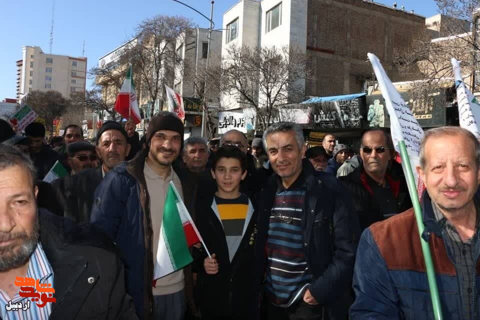 راهپیمایی انقلابی کارکنان بنیاد شهید و امور ایثارگران استان اردبیل+ عکس