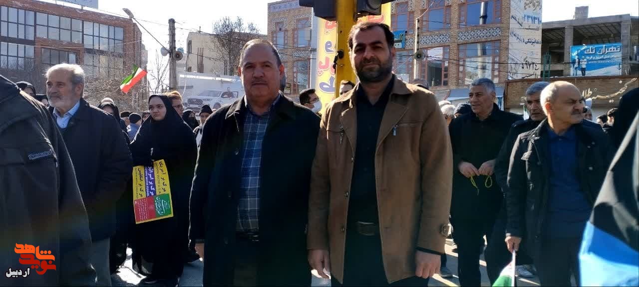 راهپیمایی انقلابی کارکنان بنیاد شهید و امور ایثارگران استان اردبیل+ عکس