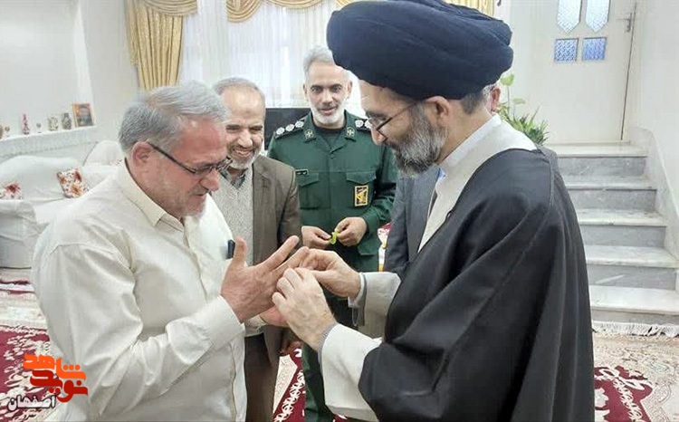 دیدار با خانواده شهدا باعث می‌شود که ارزش و معناهای زندگی را دریابیم