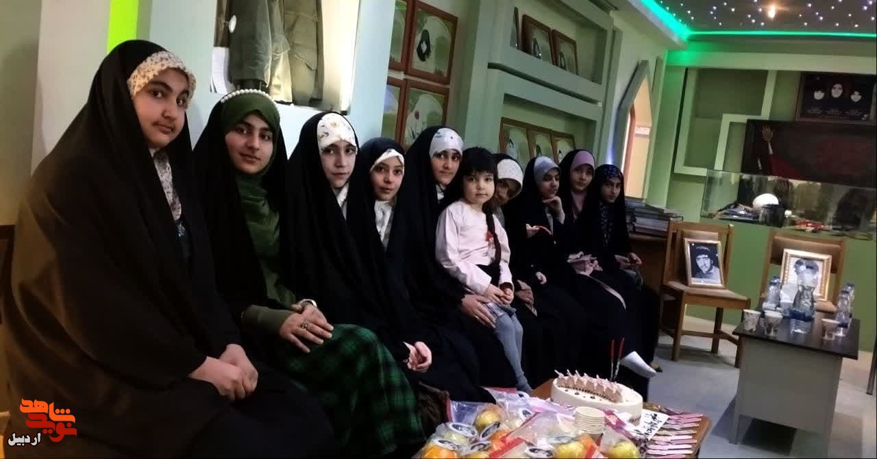 جشن تولد در موزه شهدای اردبیل