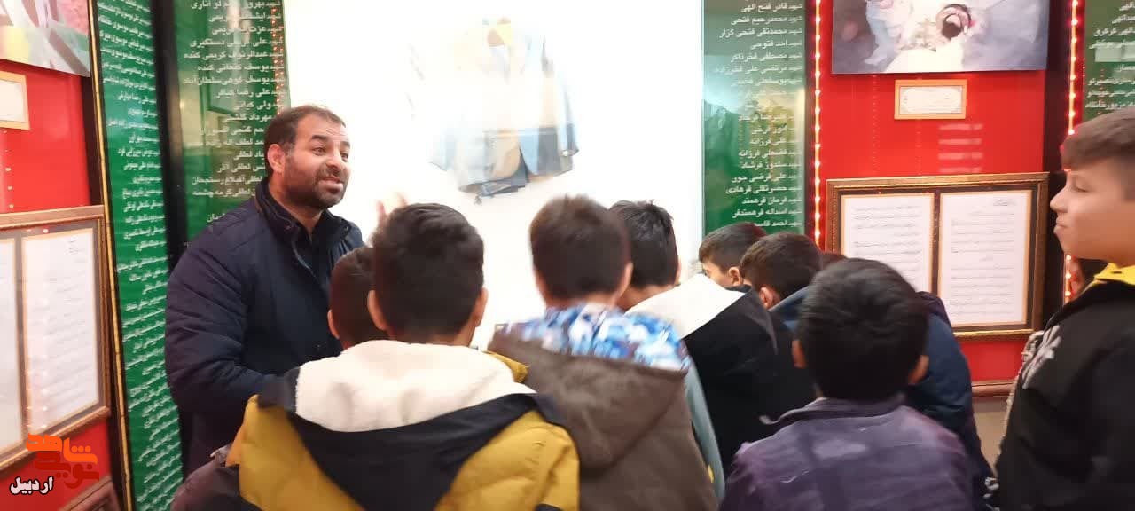 بازدید بیش از هزار نوجوان و جوان از موزه شهدای اردبیل در روز جوان