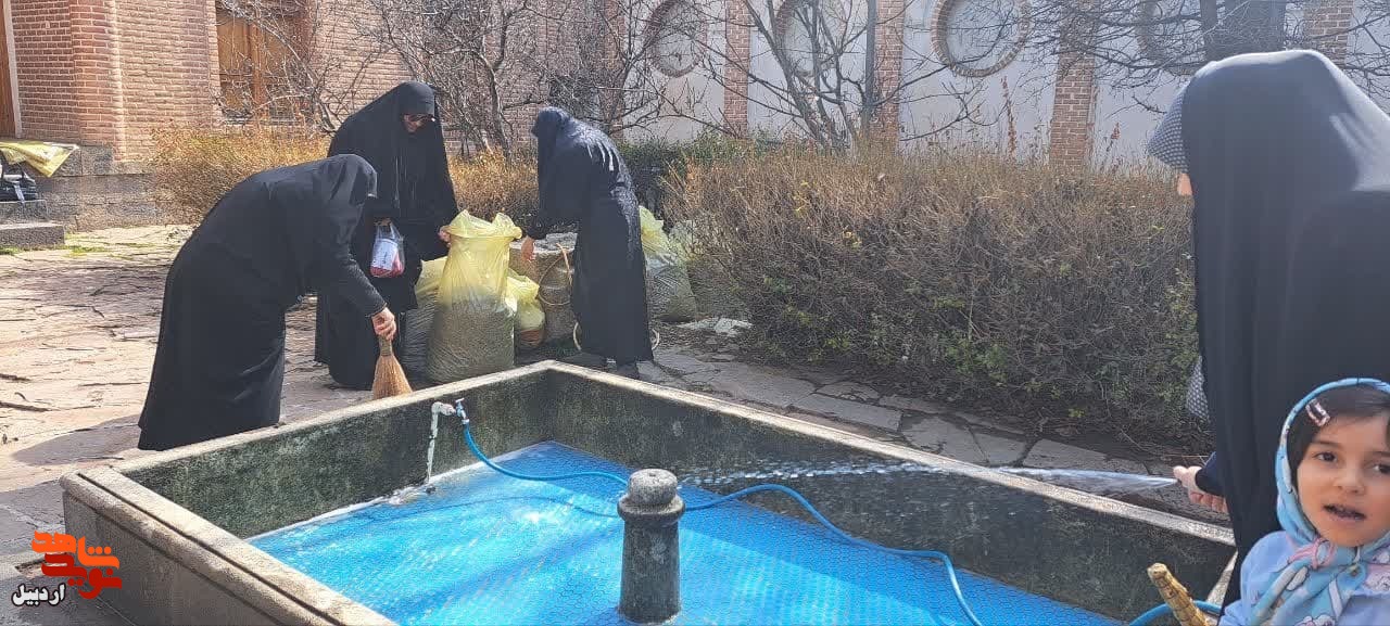 غبار روبی و عطر افشانی موزه شهدای اردبیل