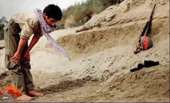 نیروی جوانی‌تان را صرف کارهای بیهوده نکنید و نماز را اول وقت بخوانید