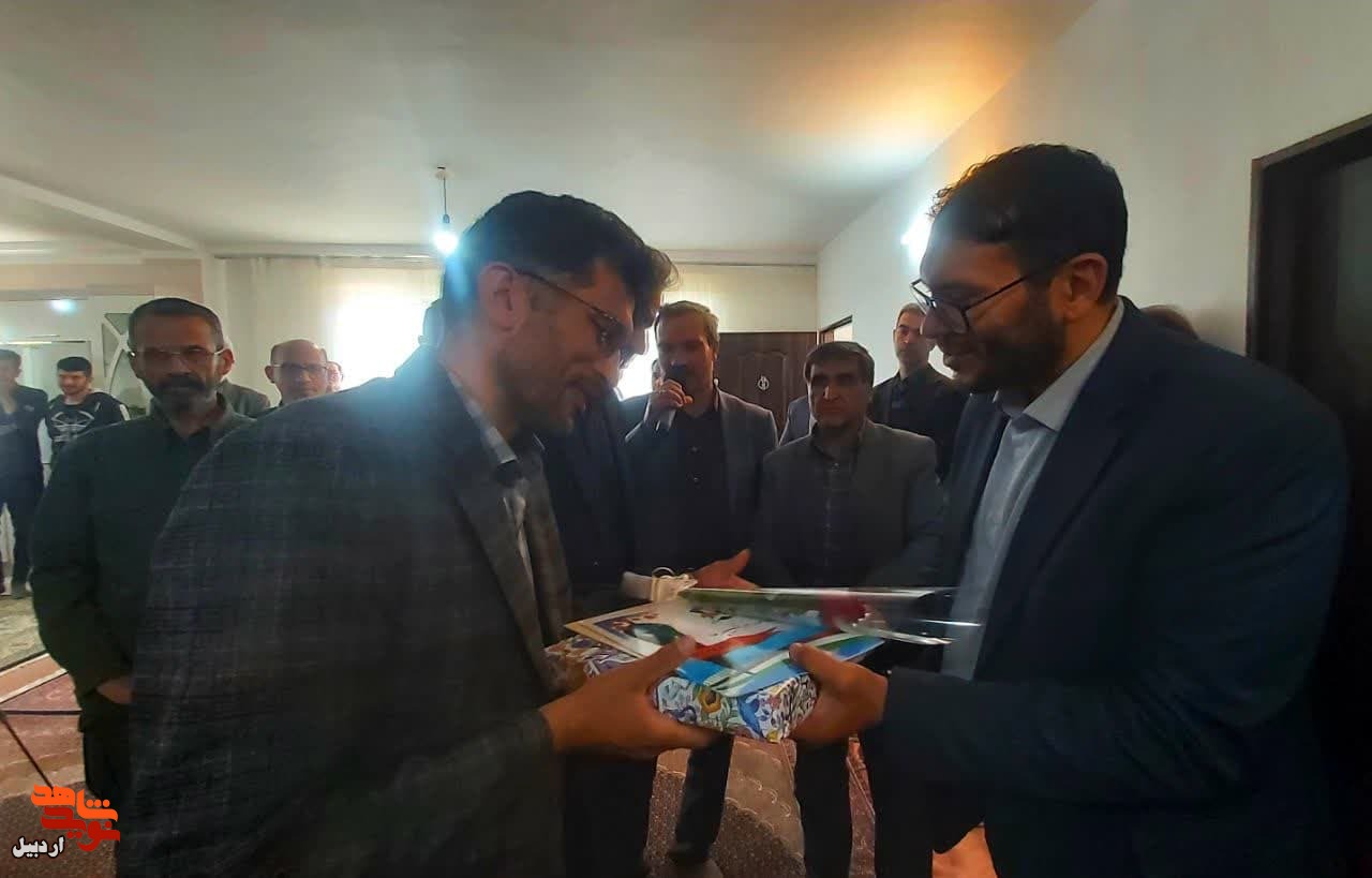 تجلیل از فرزندان شهید«صفر رجبی»+عکس