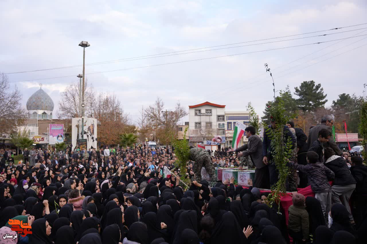 مردم کوهدشت در ایام فاطمیه پذیرای لاله های فاطمی شدند