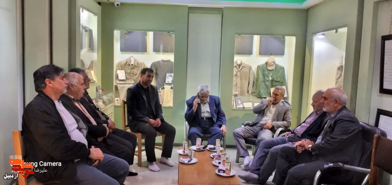 بازدید اعضای مجمع ولایی رزمندگان، جانبازان و ایثارگران استان از موزه شهدای اردبیل