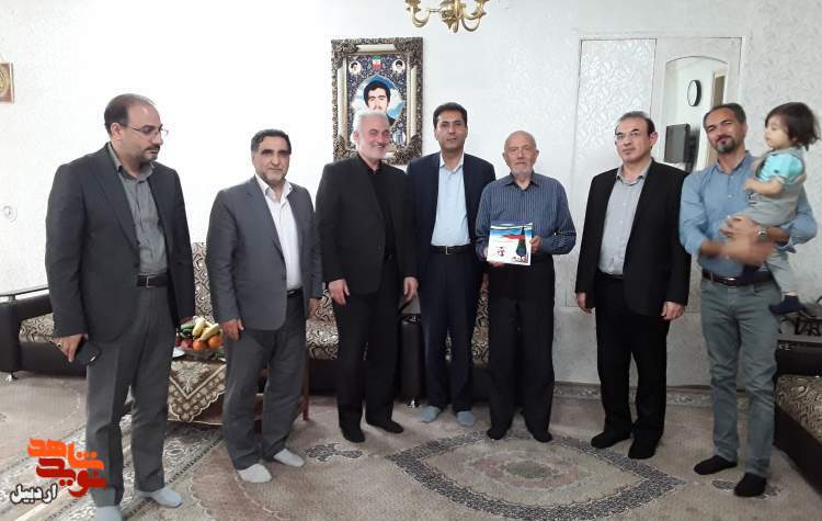 دیدار مدیرکل بنیاد شهید و امور ایثارگران استان با خانواده‌های معظم شهدا و ایثارگران