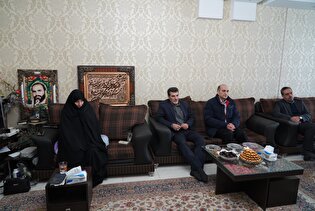 خدمت به خانواده‌های شهدا افتخار است