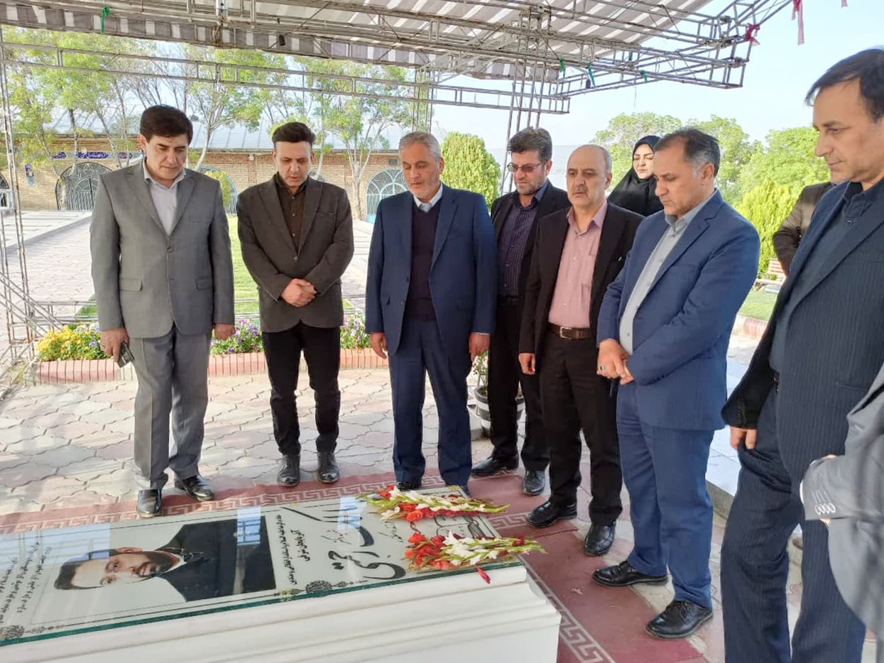 سلمانی به مقام شهید «مالک رحمتی» ادای احترام کرد