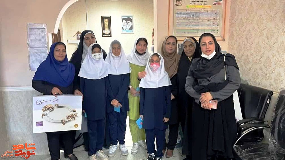 تجلیل از دختران شهدا در بندرعباس