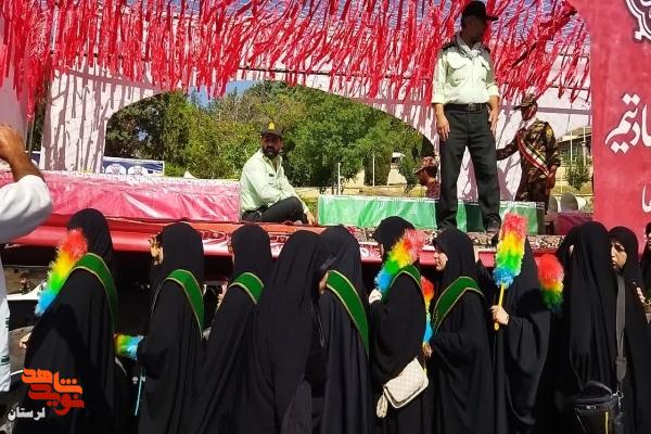 وداع با قهرمانان جاوید