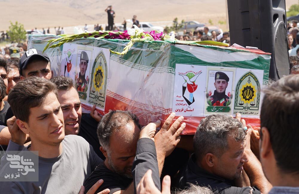 پیکر مطهر شهید «عباس پناهی» به خاک سپرده شد