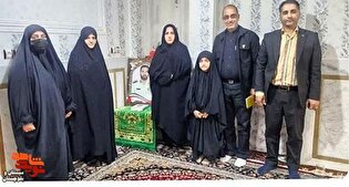 تجلیل از خانواده شهید «یونس صیاد اربابی» به مناسبت سالروز میلاد حضرت زهرا(س)