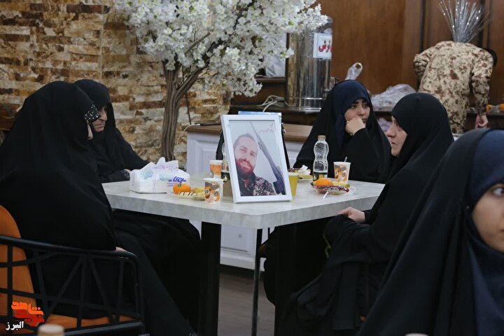 گزارش تصویری مراسم تجلیل از مادران و همسران شهدای اقتدار ملی؛ پرچم‌داران صبر و استقامت در البرز