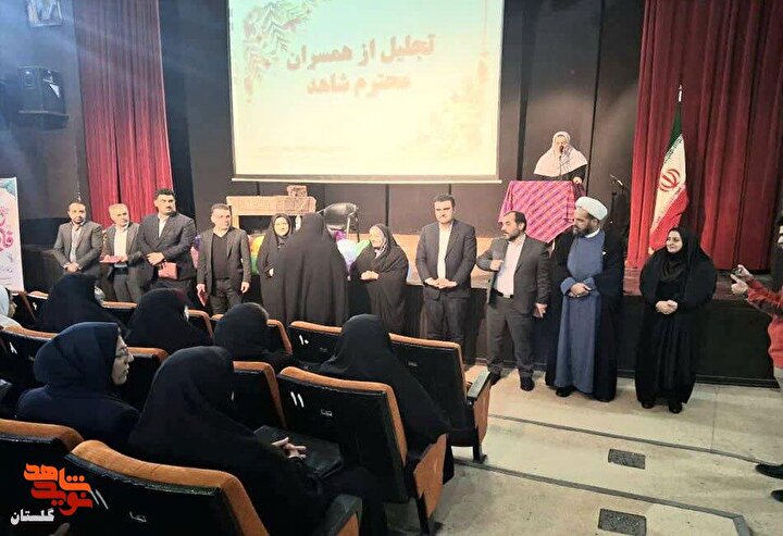 برگزاری همایش متمرکز شهرستانی میلاد با سعادت حضرت فاطمه زهرا (س) و گرامیداشت مقام زن و مادر