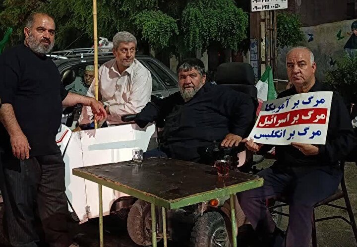 گزارش تصویری | مراسم بزرگداشت قائد شهید امت و حضور جانبازان در سنگر خیابان