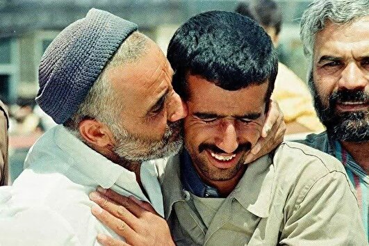 آزادگی، درسی که هنوز ادامه دارد / آزادگان اسیر شدند، اما دل‌هایشان هرگز به اسارت نرفت