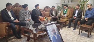 خون شهدا ضامن عزت و امنیت امروز ایران است
