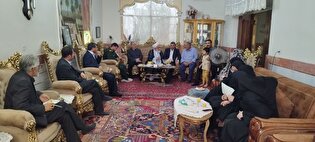 مسئولان از خانواده شهیدان «حسام و محمددوست» تجلیل...