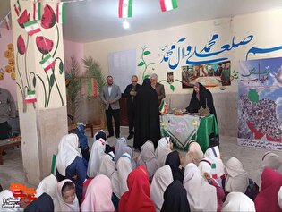 تجلیل از معلمان شاهد و ایثارگر دبستان دخترانه...