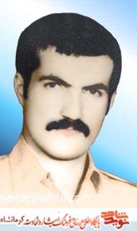 شهید اسفندیار علیزاده قبادی دهم فروردین 1339در شهرستان کرمانشاه به دنیا آمد. پدرش تیمور و مادرش فرنگیس نام داشت. دانشجوي دوره کارشناسي بود. به عنوان سرباز ارتش در جبهه حضور یافت. دهم اردیبهشت 1361 در خرمشهر بر اثر اصابت ترکش به شهادت رسید. مزار 1361 وي در گلزار شهداي زادگاهش واقع است.