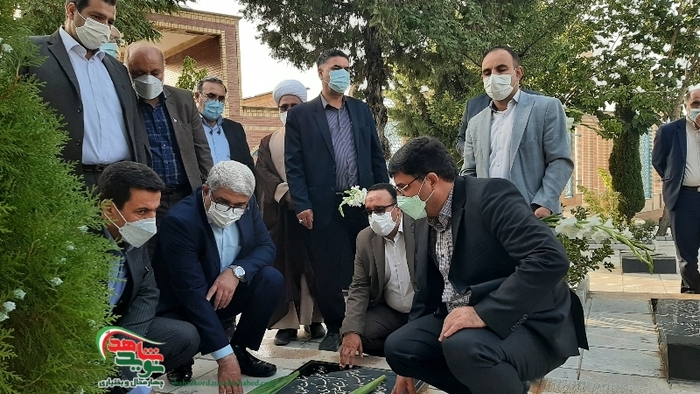 ادای احترام مهندس «پاکدل» به مقام شامخ شهدای شهرکرد