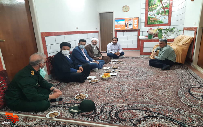 دیدار مسئولان با جانباز گرانقدر ۲۵ درصد و پاسدار بازنشسته محمد جنتی در روز جانباز - شانزدهم اسفند ۱۴۰۰ شهرستان آرادان